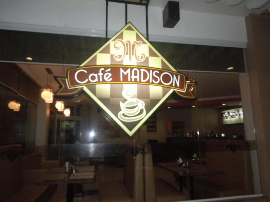 Princess Madison Hotel Angeles Buitenkant foto